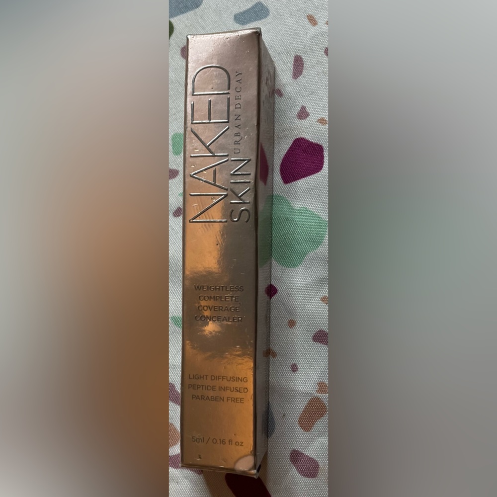 URBAN Decay Naked Skin Weightless Complete Coverage Concealer--DARK Neutral